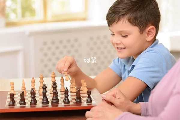学习国际象棋有利有弊